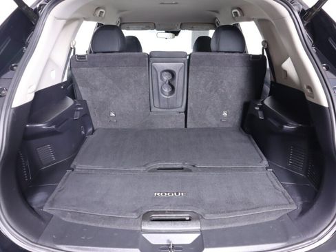Used 2020 Nissan Rogue SV w/ Premium Package FWD image 35