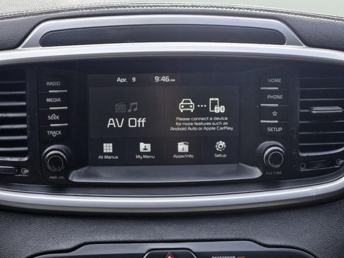Used 2020 Kia Sorento LX FWD image 25