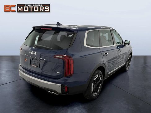 Used 2025 Kia Telluride S AWD/4WD image 6