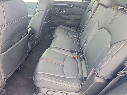 Used 2024 Honda Pilot Touring image 33