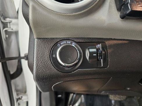 Used 2018 Chevrolet Sonic LT image 13