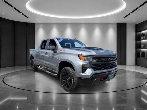 Used 2025 Chevrolet Silverado 1500 Custom Trail Boss AWD/4WD image 3