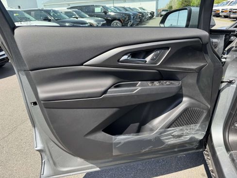 New 2026 Chevrolet Equinox EV LT image 22