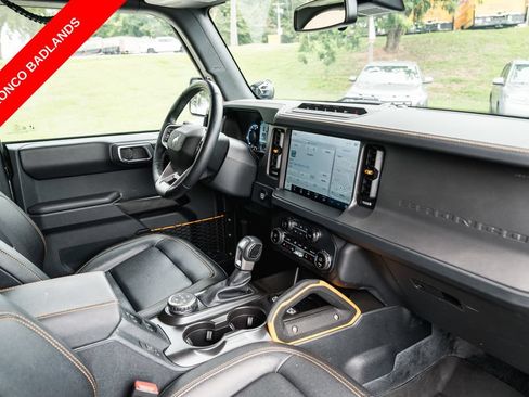 Used 2024 Ford Bronco Badlands AWD/4WD image 11