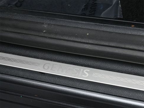 Used 2022 Genesis GV70 2.5T image 20