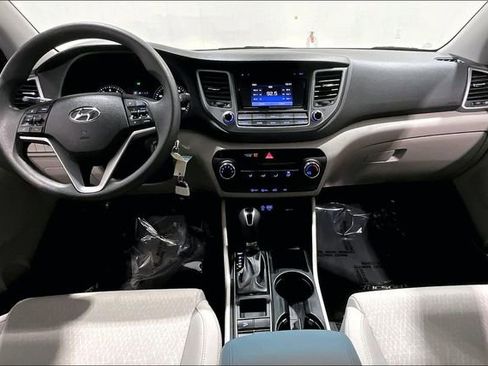 Used 2018 Hyundai Tucson SE image 7