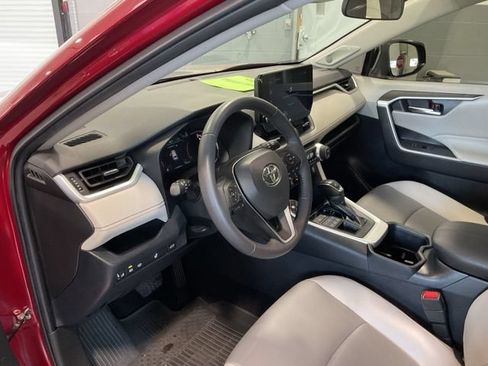 Used 2023 Toyota RAV4 XLE Premium AWD/4WD image 9