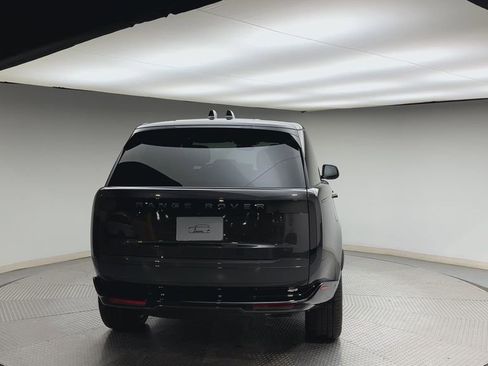 New 2026 Land Rover Range Rover SE image 3