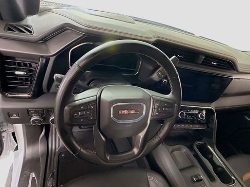 Used 2025 GMC Sierra 3500 AT4 w/ AT4 Premium Plus Package AWD/4WD image 5