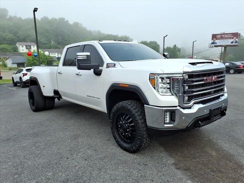 Used 2023 GMC Sierra 3500 SLT w/ SLT Preferred Package AWD/4WD image 9