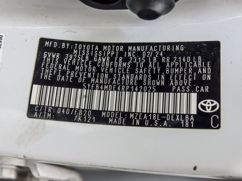 Certified 2024 Toyota Corolla LE image 28