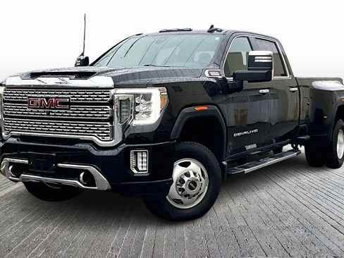 Used 2023 GMC Sierra 3500 Denali w/ Denali Ultimate Package image 3
