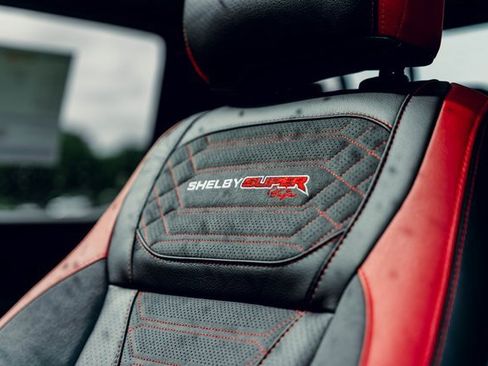 New 2025 Ford F250 Lariat w/ Lariat Ultimate Package image 28