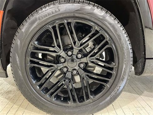 Used 2024 Jeep Wagoneer Series II image 13