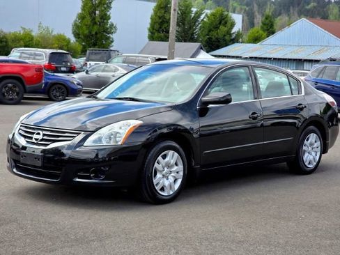 Used 2012 Nissan Altima 2.5 S FWD image 3