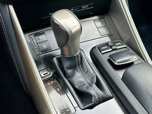 Used 2014 Lexus IS 350 w/ Navigation Package RWD image 19
