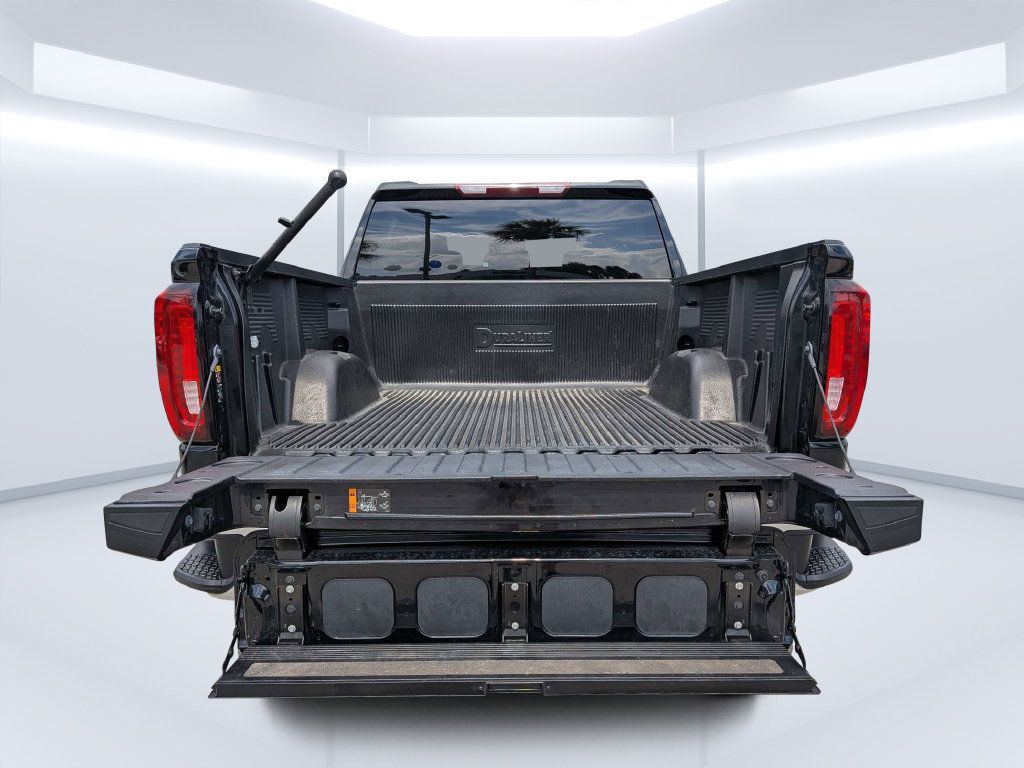 Used 2025 GMC Sierra 1500 SLT RWD image 19