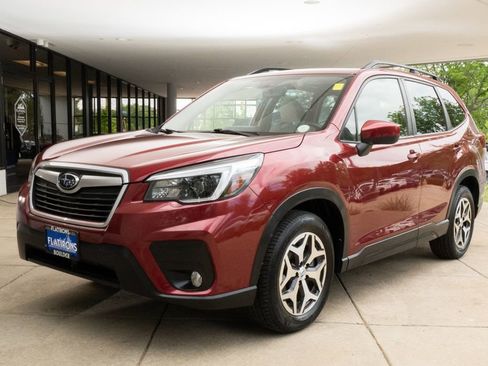 Used 2021 Subaru Forester Premium w/ Popular Package #1 AWD/4WD image 3
