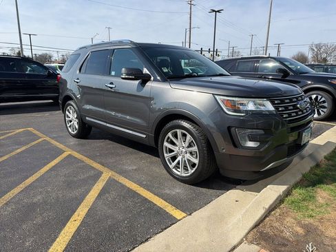 Used 2017 Ford Explorer Limited w/ Equipment Group 301A image 2
