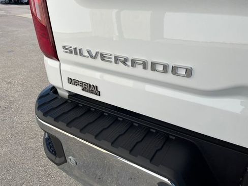 New 2026 Chevrolet Silverado 3500 LT image 9