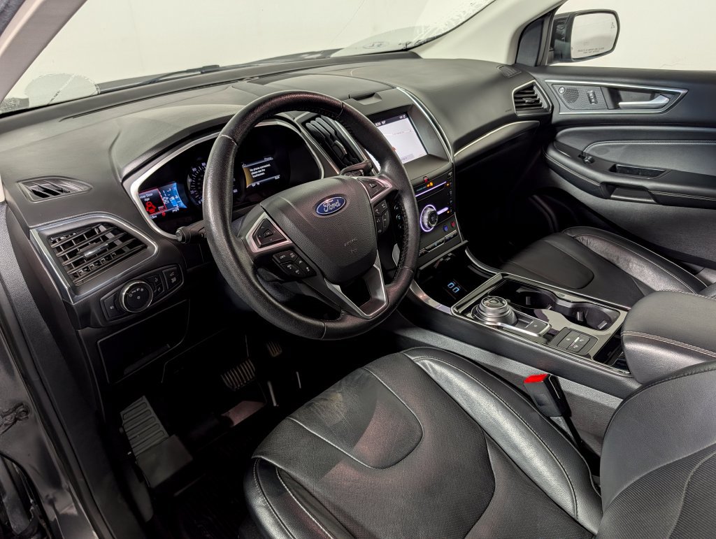Certified 2019 Ford Edge Titanium w/ Equipment Group 301A FWD image 22
