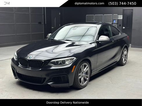 Used 2015 BMW M235i xDrive Coupe image 1