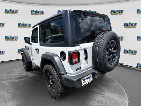 Used 2025 Jeep Wrangler Sport AWD/4WD image 6