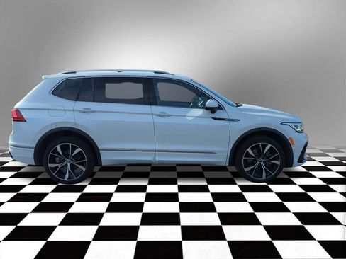 Used 2022 Volkswagen Tiguan SEL R-Line image 6