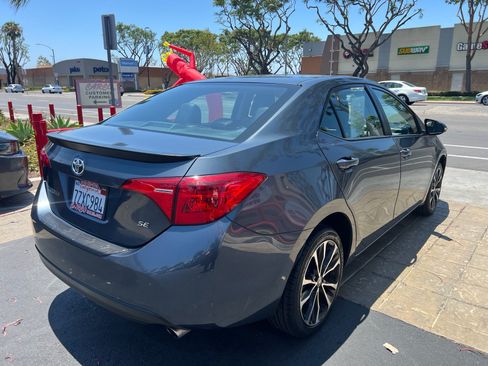 Used 2017 Toyota Corolla SE w/ Carpet Mat Package (TMS) FWD image 8