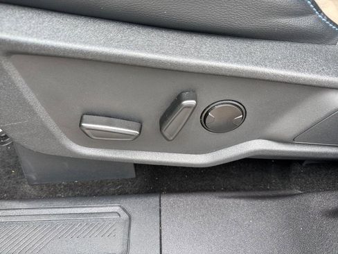 Used 2023 Ford Bronco Wildtrak image 17