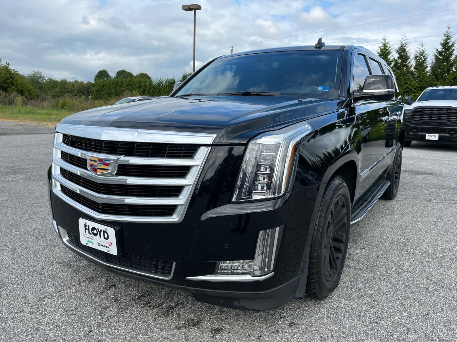 Used 2018 Cadillac Escalade 4WD image 9