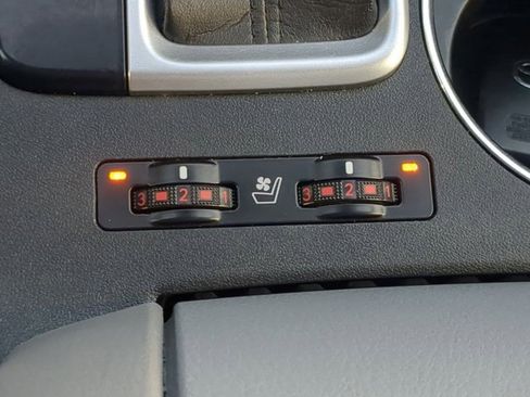 Certified 2018 Toyota Highlander Limited Platinum image 15