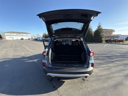 Used 2023 Ford Escape Platinum image 24