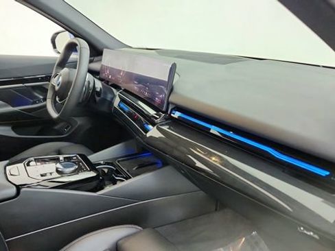 Used 2026 BMW 530i xDrive image 20