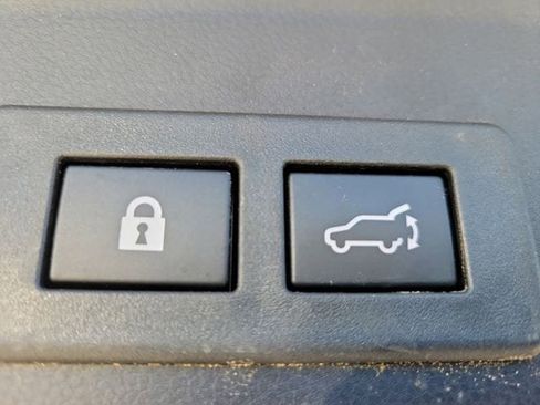 Used 2024 Subaru Ascent Limited w/ Technology Package image 11