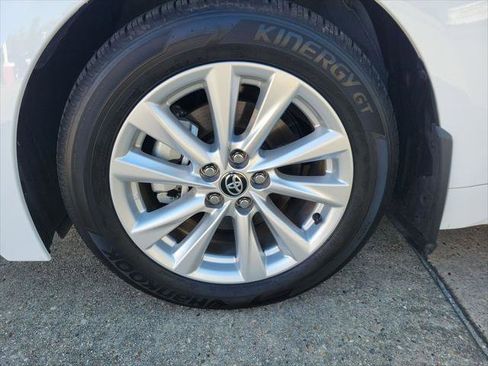 Certified 2025 Toyota Corolla LE image 30