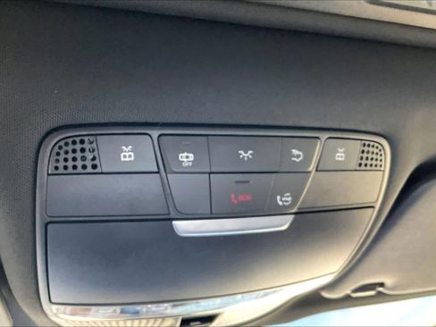 Used 2023 Mercedes-Benz GLC 300 4MATIC Coupe image 33