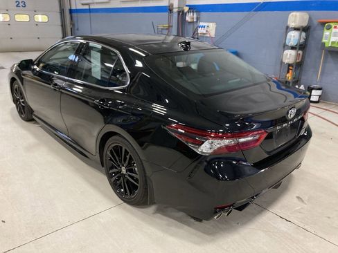 Used 2023 Toyota Camry XSE w/ Navigation Package FWD image 5