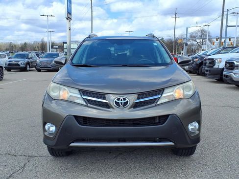 Used 2014 Toyota RAV4 Limited w/ Technology Package FWD image 2