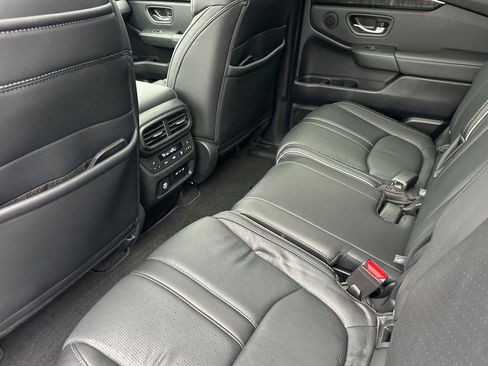 Certified 2025 Honda Pilot Elite image 8