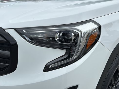 Certified 2021 GMC Terrain SLT w/ Infotainment Package II image 9