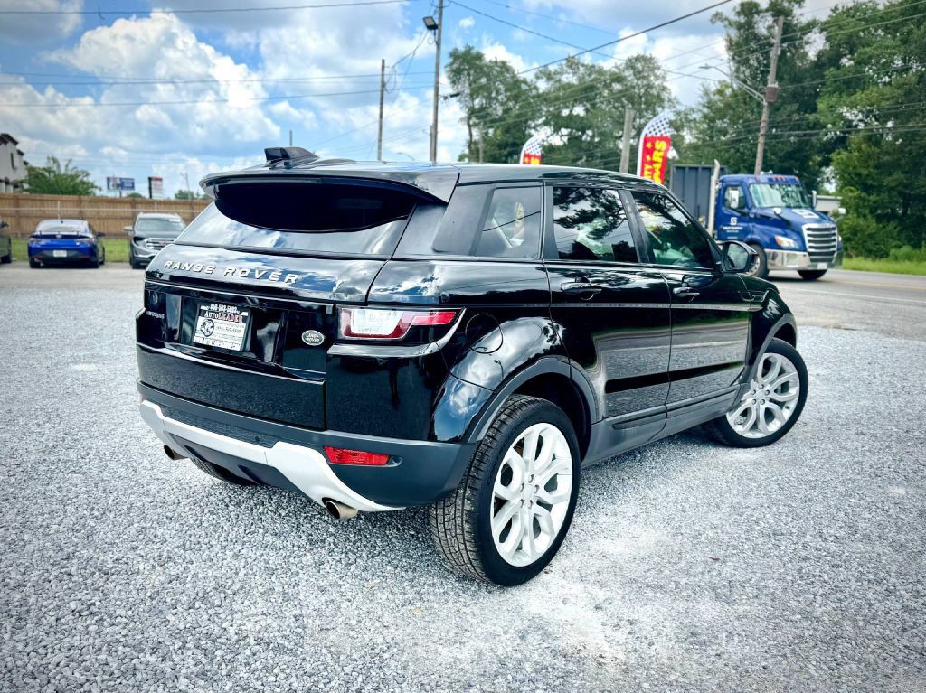 Used 2019 Land Rover Range Rover Evoque SE AWD/4WD image 4