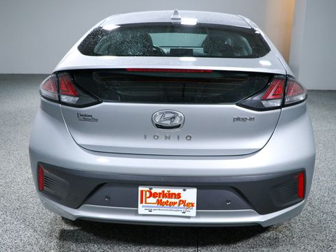 Used 2022 Hyundai Ioniq Limited FWD image 8