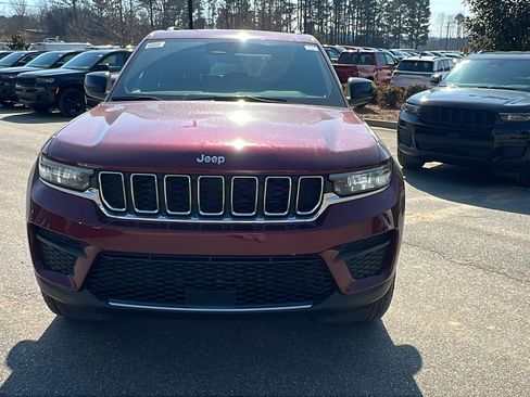 New 2026 Jeep Grand Cherokee Laredo X image 3