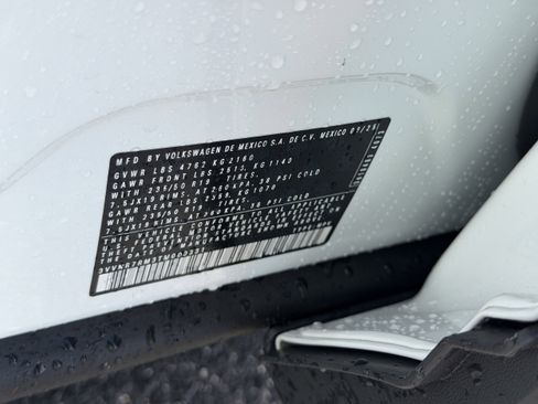 New 2026 Volkswagen Tiguan SE image 33
