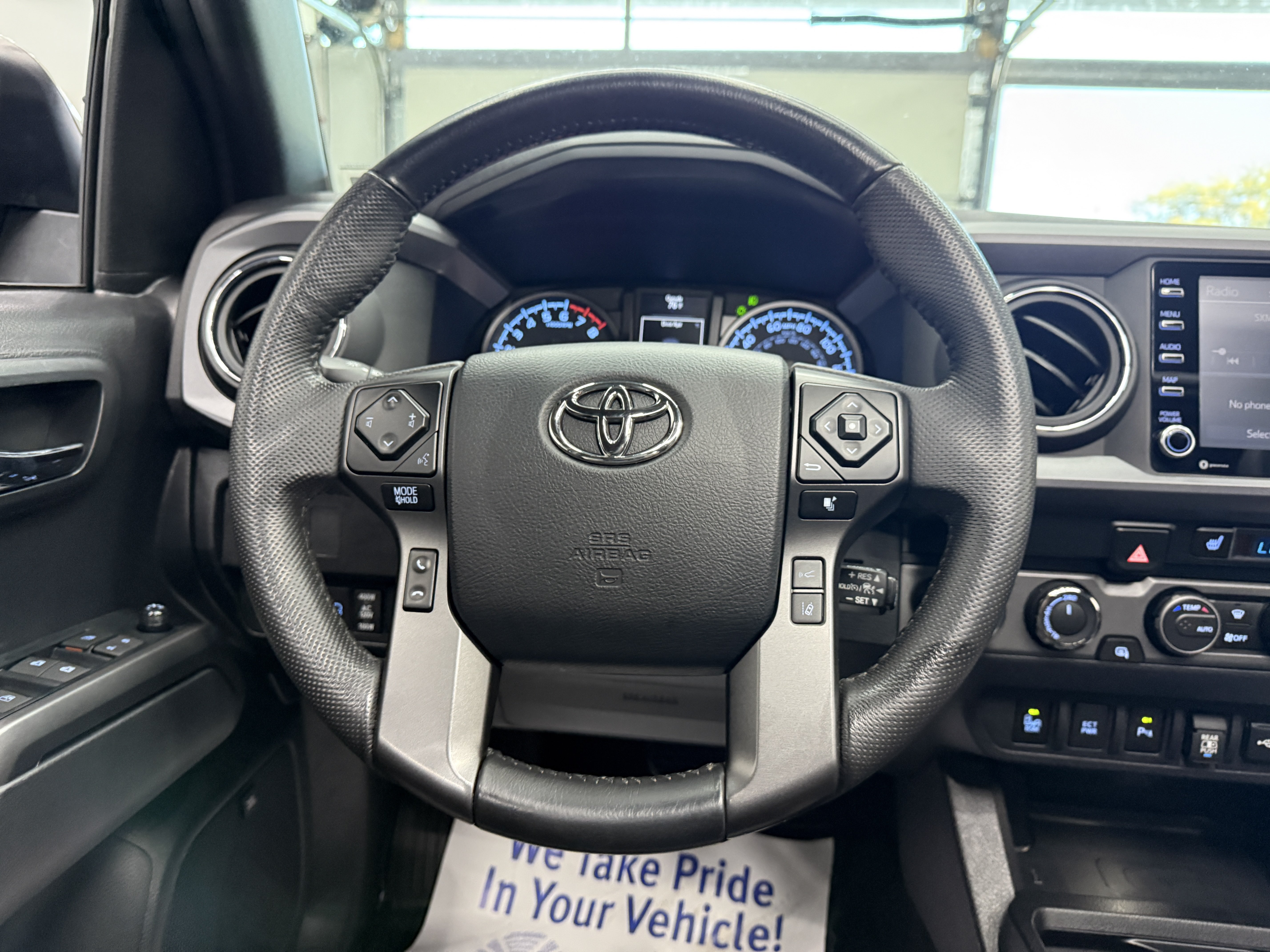 Used 2023 Toyota Tacoma TRD Sport w/ TRD Premium Sport Package AWD/4WD image 13