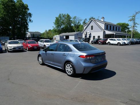 Used 2022 Toyota Corolla LE FWD image 5