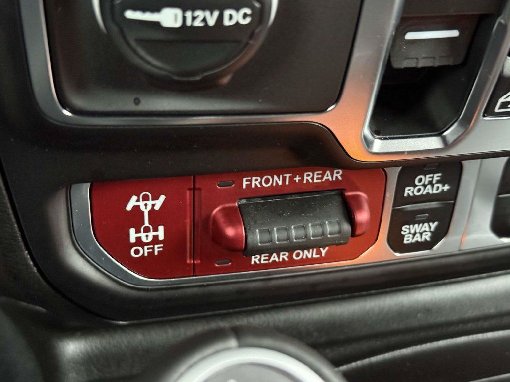 Used 2026 Jeep Wrangler Unlimited Rubicon AWD/4WD image 30
