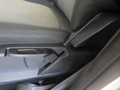 Used 2021 Ford Transit Connect XL FWD image 16