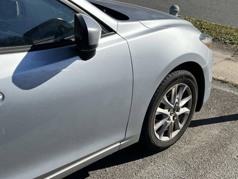 Used 2018 MAZDA MAZDA3 Sport image 7